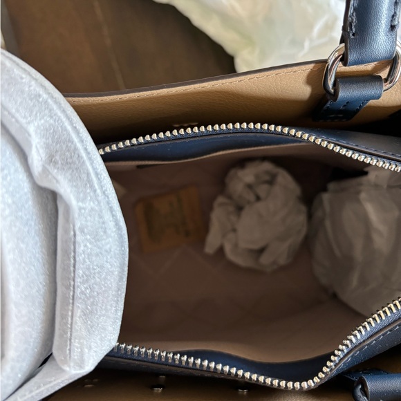 NWT Michael Kors Reed Satchel with wallet - Picture 6 of 6